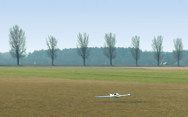 fly2air.com - FlyingWing mit Impeller