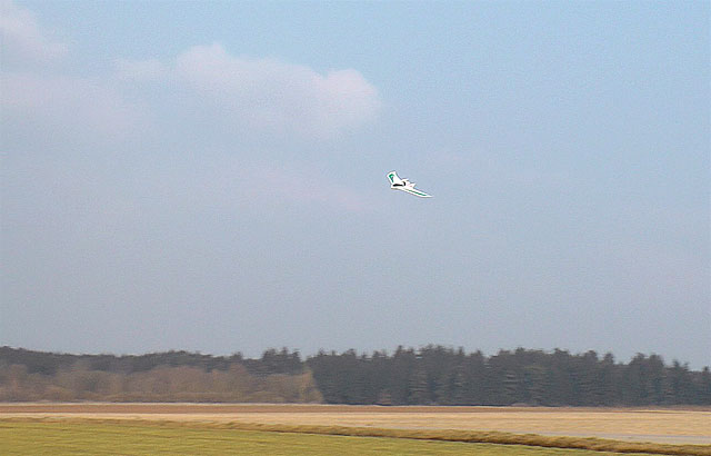 fly2air.com - FlyingWing mit Impeller